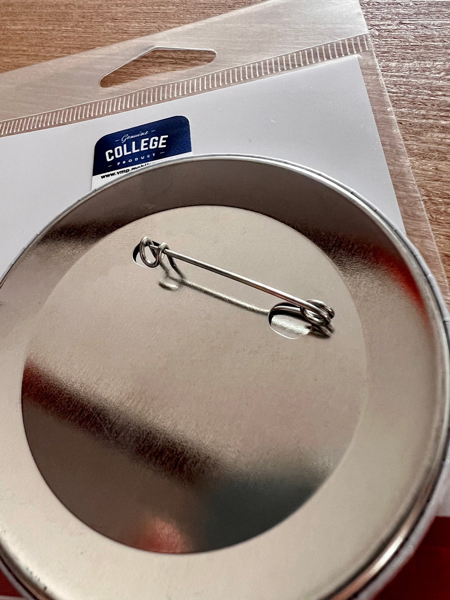 Uga X Mascot Hunker Down 3" Pin-Back Button - Georgia Bulldogs Wholesale